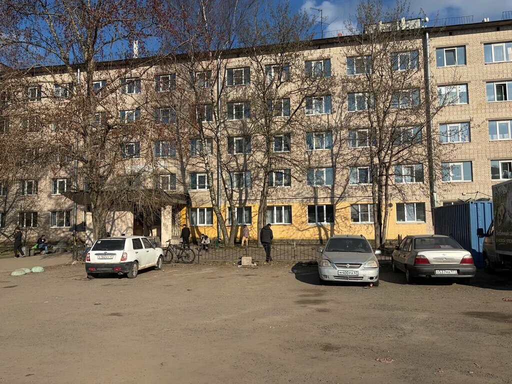 Uyut-Neva Hostel