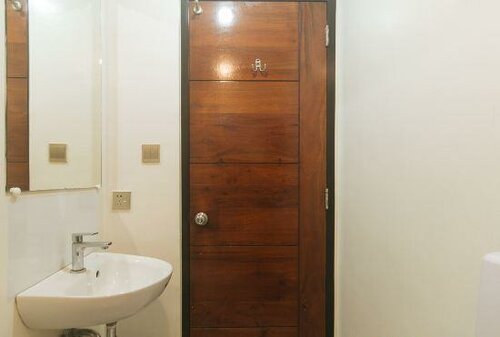 Washington Guest House Olongapo, Buchen Sie Pension SPA-Hotels in Luzon, SPA