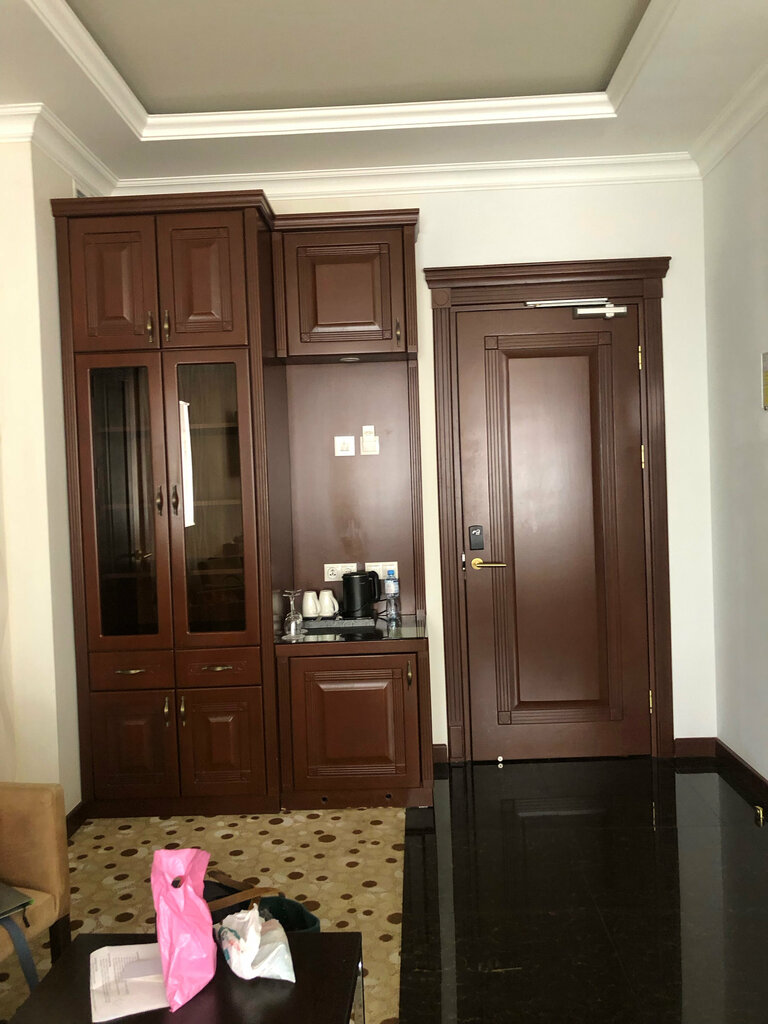 Central Hotel