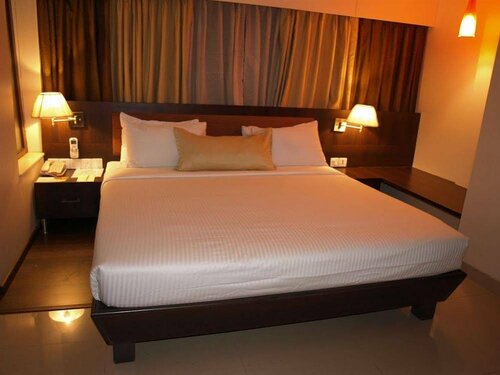 Kapila Business Hotel, Забронировать Отель Mali and Munjeri штат Махараштра