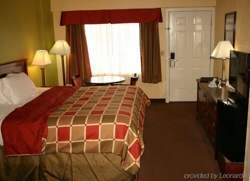 Baymont by Wyndham Sevierville Pigeon Forge, Забронировать Отель Отели Севьервилл с бассейном, рядом с Курган Макмахан, Бассейн