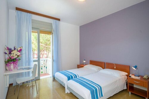 Marina Palace Hotel, Забронировать Отель Отели в центре Каорле, в центре, Завтраки