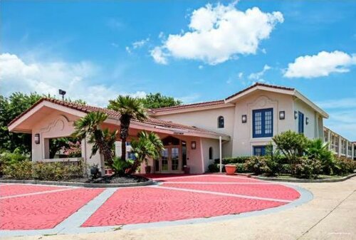 Red Carpet Inn Norwalk, Забронировать Мини-отель Норволк штат Коннектикут