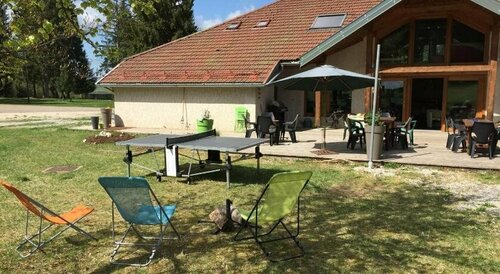 Cottage Du Bugnon, Book Chalet Hoteller i Burgund med parkering, Parkering