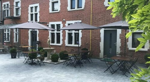Au Manoir Des Vallees, Забронировать Отель «постель и завтрак» Отели провинции Намюра с парковкой, Парковка