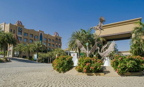 The Corinthians Resort and Club, Prenota Resort Hotel resort a Maharashtra, Resort