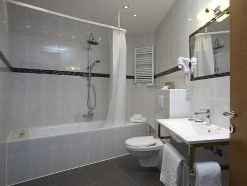 Hotel Alpha, Забронировать Отель Отели Фрибура с парковкой, Парковка