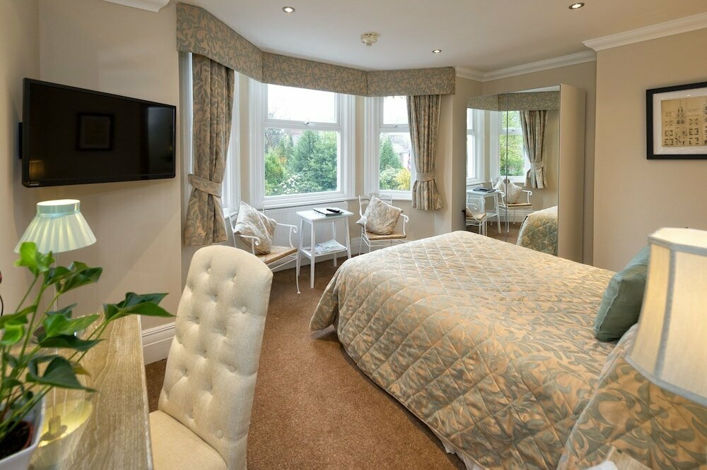 Lennox Lea Hotel