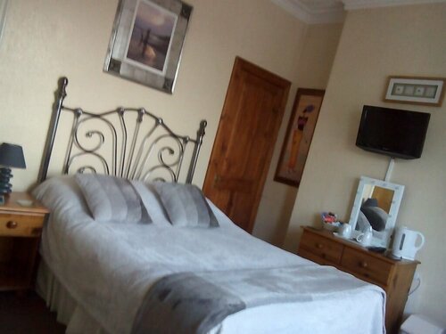 Bryn Coed Guest House, Book Pension Hoteller i North Wales med parkering, Parkering