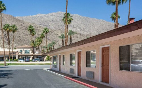 Adara Palm Springs, Забронировать Отель Отели Палм-Спрингса с бассейном, рядом с Camelot Park Family Center, Бассейн