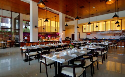 Royal Tulip Springhill Resort Jimbaran, Rezerwuj Ośrodek wypoczynkowy Hotele w Bali z basenem, Basen