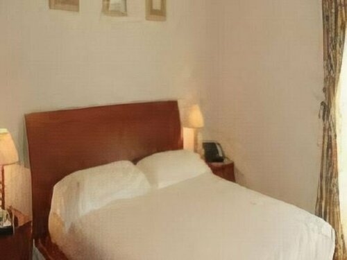 Crosti Apartments Hotel