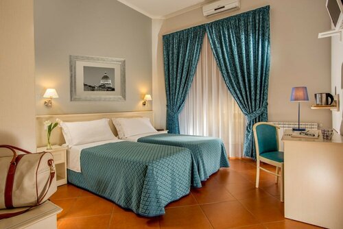 Ottaviano Guest House, Забронировать Отель Отели Рима с парковкой, рядом с Чипро, Парковка