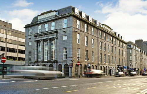 Royal Athenaeum Suites, Забронировать Апарт-отель Абердин Aberdeenshire, рядом с Стадион "Питтодри"