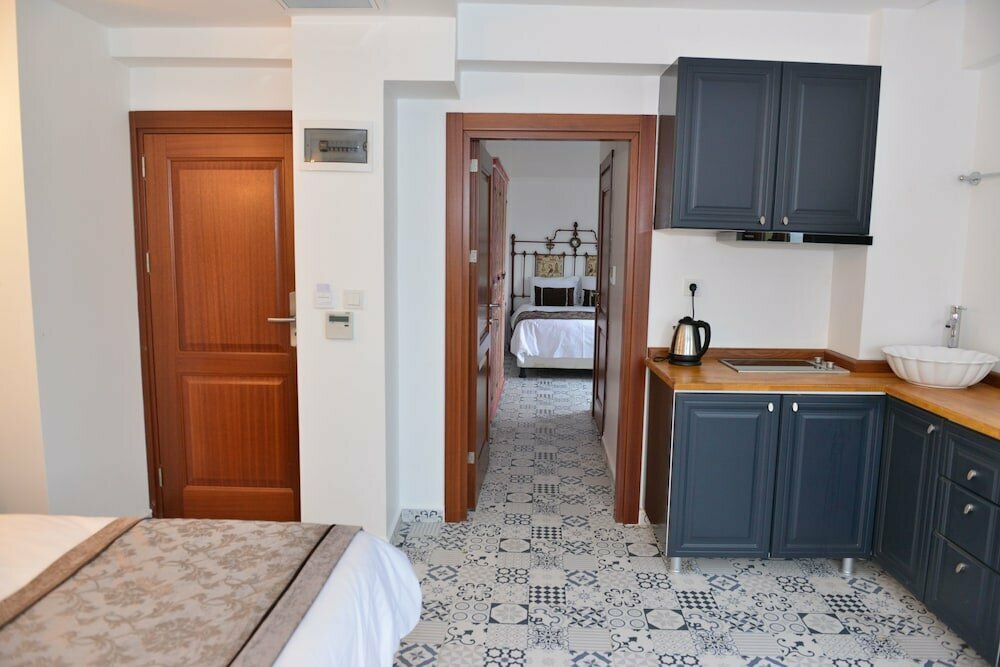 Oriella Hotel