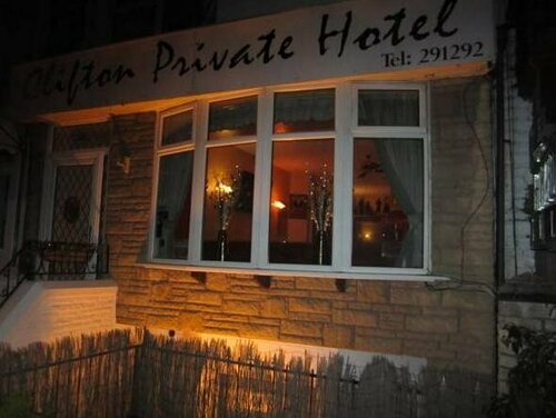 Clifton Hotel, Забронировать Отель Блэкпул Ланкашир, рядом с Стадион футбольного клуба «Блэкпул»