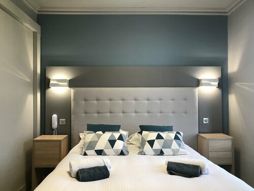 Hotel La Calanque, Забронировать Отель Манделье-ла-Напуль Mimosa Road