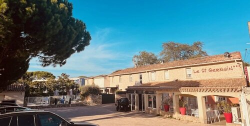 Hotel Saint Germain, Varaa Hotelli Pezenas Hérault