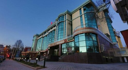 Asia Grand Hotel, Забронировать Отель Отели Душанбе с парковкой, рядом с Горнолыжный подъемник Dushanbe Cable Car, Парковка
