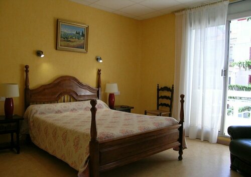La PERGOLA, Rezervovat Hotel Hotely v Pyrénées-Orientales se snídaní, Snídaně
