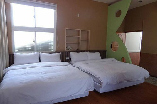 Live in Anping, Book Hotel Wen-yüan-liao 