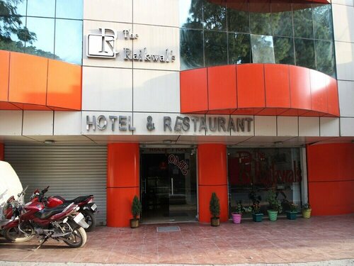 The Raikwals Hotel and Resturant, Брондау Қонақ үй Bhimtal Uttarakhand
