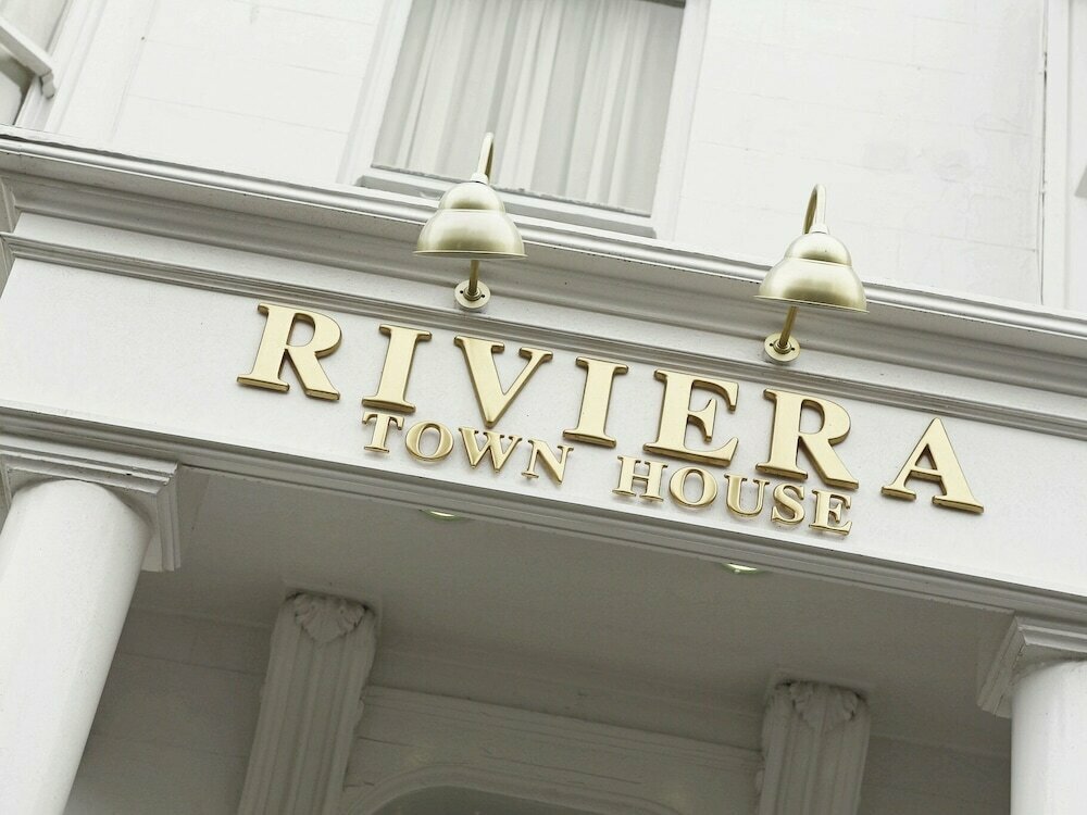 Riviera Hotel