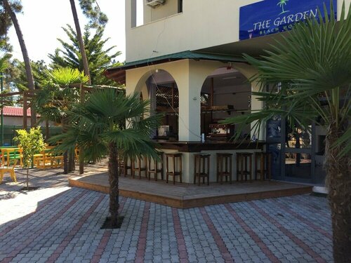 The Garden Beach Hostel, Забронировать Хостел Голем Tirana County