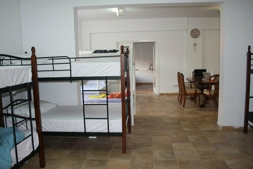 C.A.T Hostel, Boek Hostel Paphos International Airport Paphos