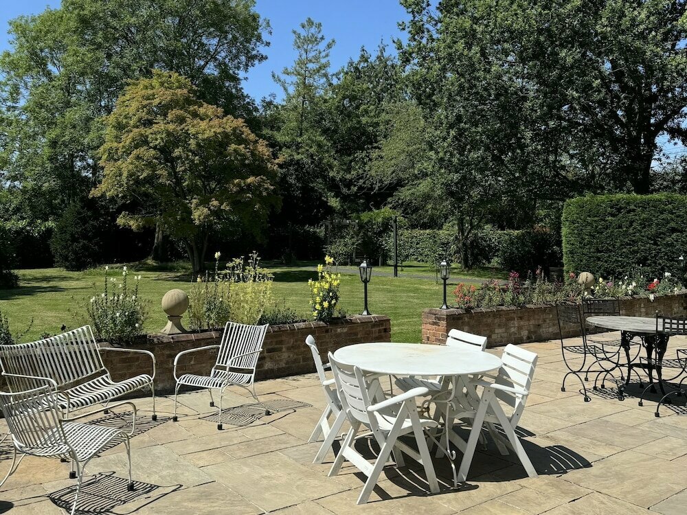Hookwood Lodge London Gatwick