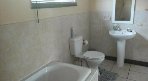 African Sun Guest House, Prenota Affittacamere Blanco Western Cape