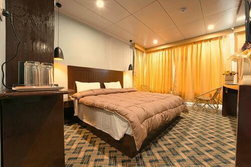 Hotel Asia, Забронировать Отель Отели Лех с парковкой, Парковка