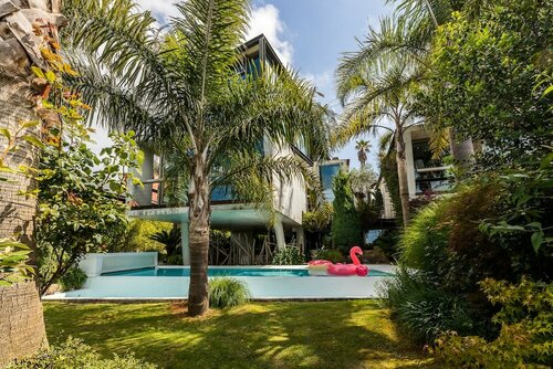 Villa Borobil Heated Pool and Garden, Varaa Villa Loyola mökit, Mökki