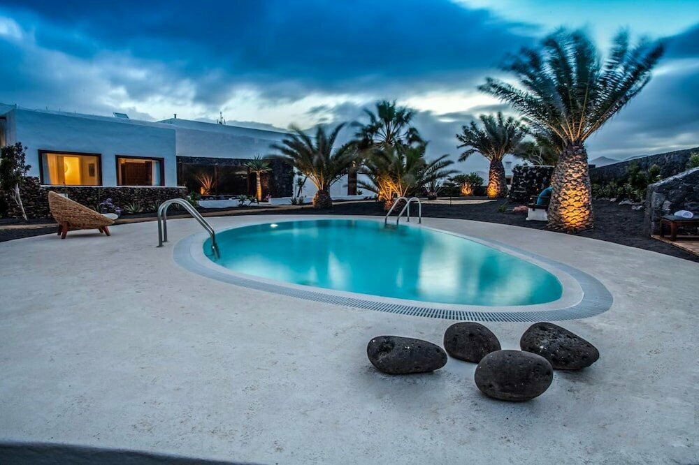 Hotel Los Lirios