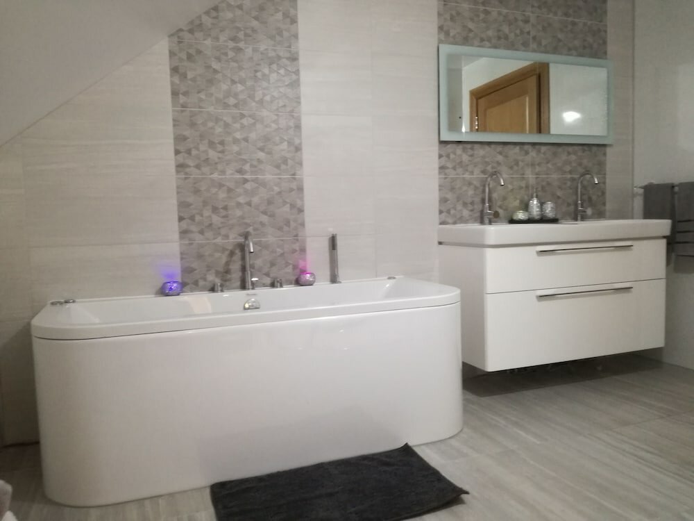 Boutique Country House B&b Hot Tub Experience