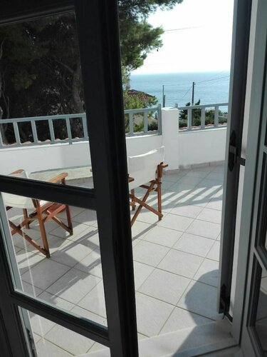 Villa Lambros, Забронировать Отель Agia Marina Mikrolimanou Лавреотики