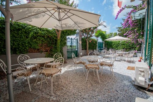 B&B Pisa Tower, Забронировать Отель «постель и завтрак» Отели Пизы с завтраком, рядом с Железнодорожный вокзал Пиза Сан-Россоре, Завтраки