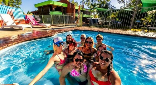 Haven Backpacker Resort, Забронировать Курортный отель Отели Алис-Спрингса с бассейном, рядом с Гольф-клуб Alice Springs, Бассейн