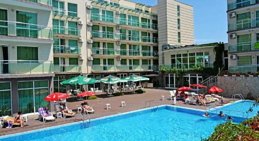 Clara Aparthotel & Residence