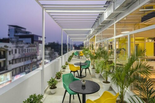 Bedzzz Varanasi by Leisure Hotels, 1 Km from Dashwasamedh Ghat, Забронировать Отель Варанаси Варанаси, рядом с Jantar Mantar Mandir