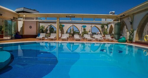 Merit Lefkosa Casino & Spa Hotel, Брондау Резорт Northern Cyprus қаласындағы төсек алаңы бар қонақ үйлер, Тоқтау алаңы
