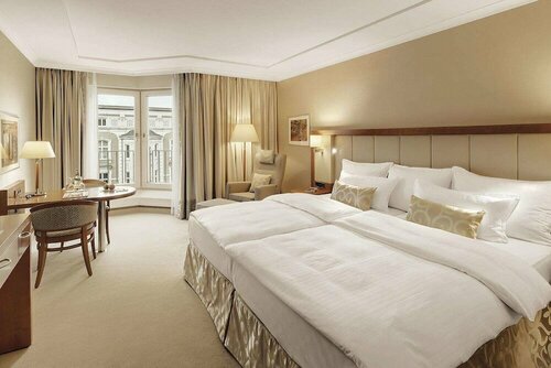 GRAND ELYSEE Hamburg, Забронировать Отель Бизнес-отели Гамбурга, рядом с Концертный зал Laeiszhalle, 4* 5*