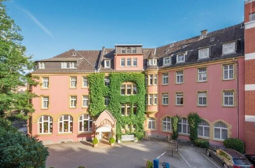 Hotel Oranien Wiesbaden, Забронировать Отель Отели Таунус с питанием, Пансион