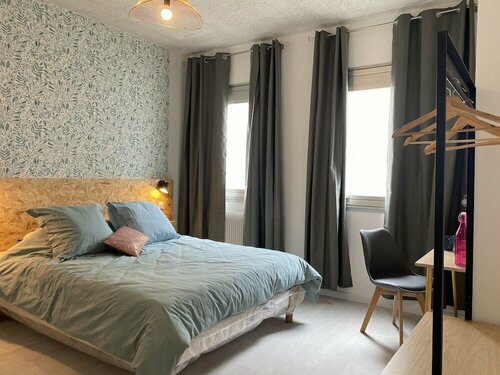 La maison dAngelique - Coliving Hotel - Gare de Niort, Забронировать Отель Ньор Deux-Sèvres, рядом с Port Boinot