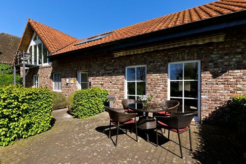 Bauerncafé & Pension Drostenhof, Buchen Sie Pension SPA-Hotels in Kotten, SPA