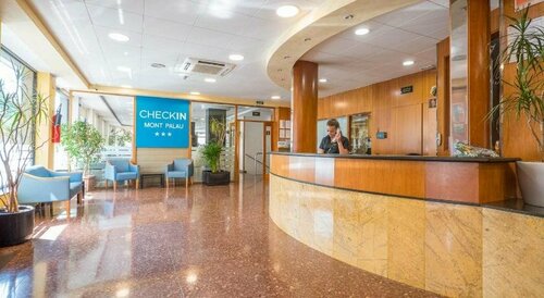 Checkin Montpalau, Забронировать Отель Отели Пинеда-де-Мар с парковкой, Парковка