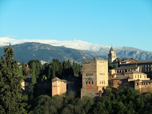 Golondrinas de la Alhambra, Забронировать Отель Центр 