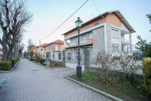 Boulevard 900 - Comfort and Style - Entire Structure 12 Beds, Reservar Pousada (com pequeno-almoço) Revello Piemonte