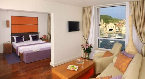 Adriana Hvar Spa Hotel, Prenota Resort Città di Lesina 