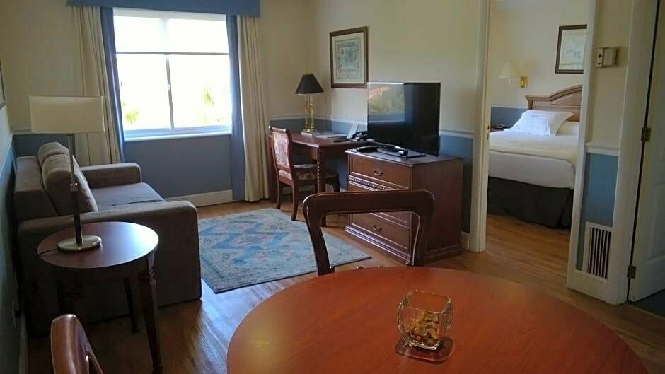 Regency Suites Boutique Hotel